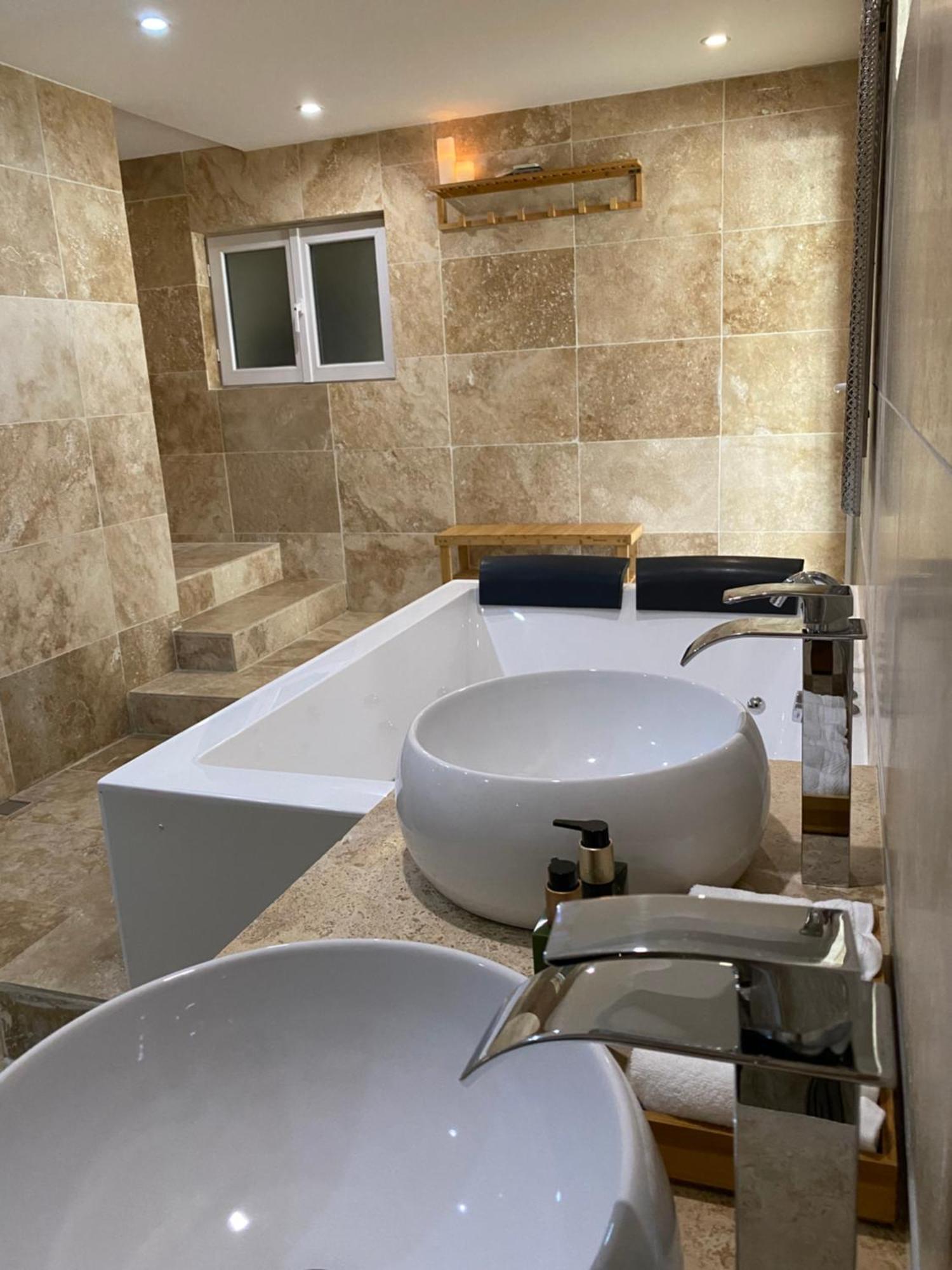 O Bain Soleil Bed & Breakfast Bourg-Saint-Andeol Luaran gambar